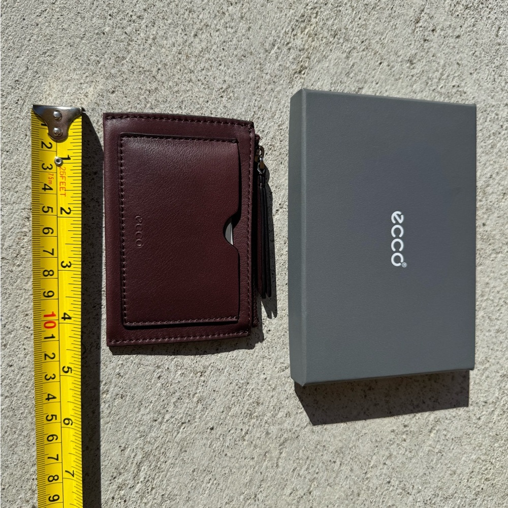 Ecco unisex Rich Brown Leather Card Holder